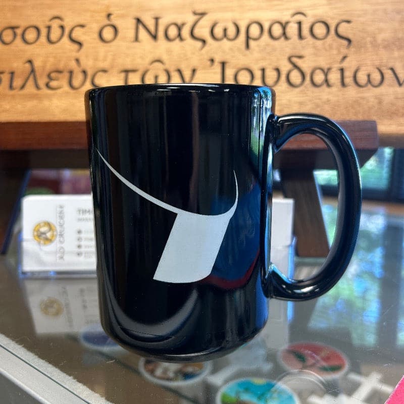 Ad Crucem Large Mug - Pastor Appreciation Collar