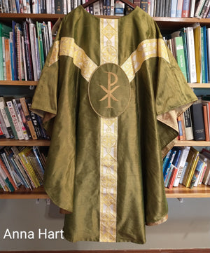 Anna Hart - Silk Dupioni Chasuble and Stole