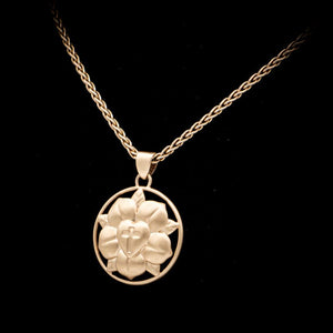 St Thomas Large Gold Luther Rose Pendant