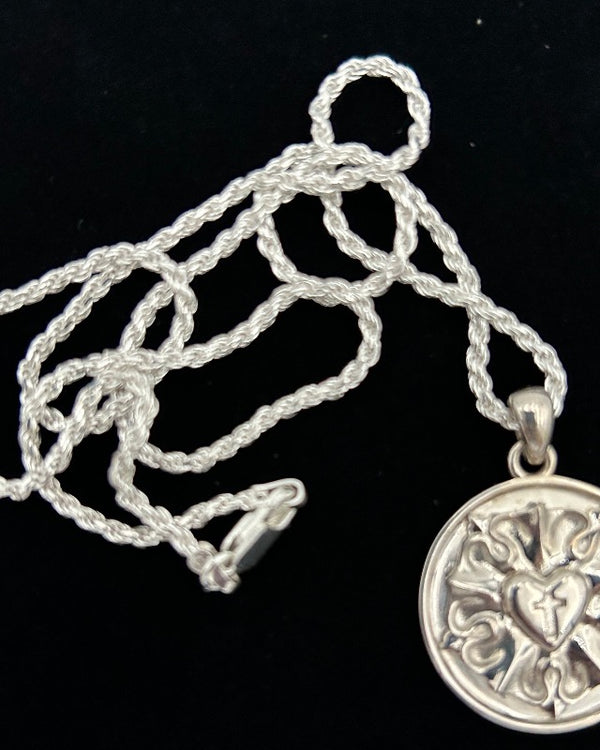 St Thomas 3D Sterling Silver Luther Rose Pendant
