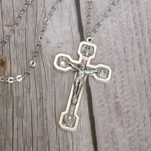 Kelly's Chevron Via Crucis Necklace