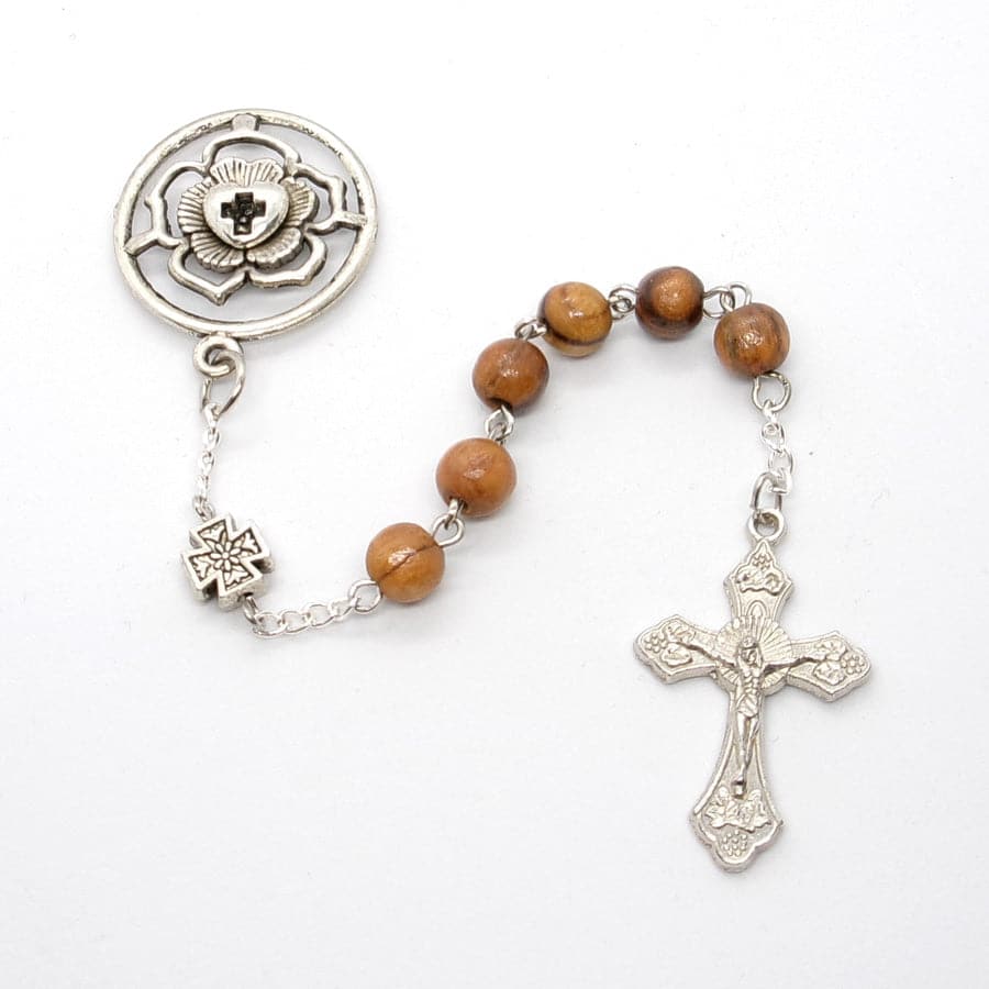 Kelly's Luther Rose Cutout Chaplet