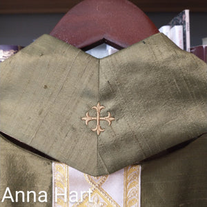 Anna Hart - Silk Dupioni Chasuble and Stole