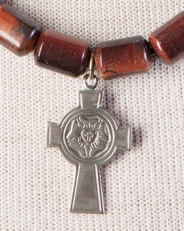 Jennifer’s Unisex Luthers Seal Necklace